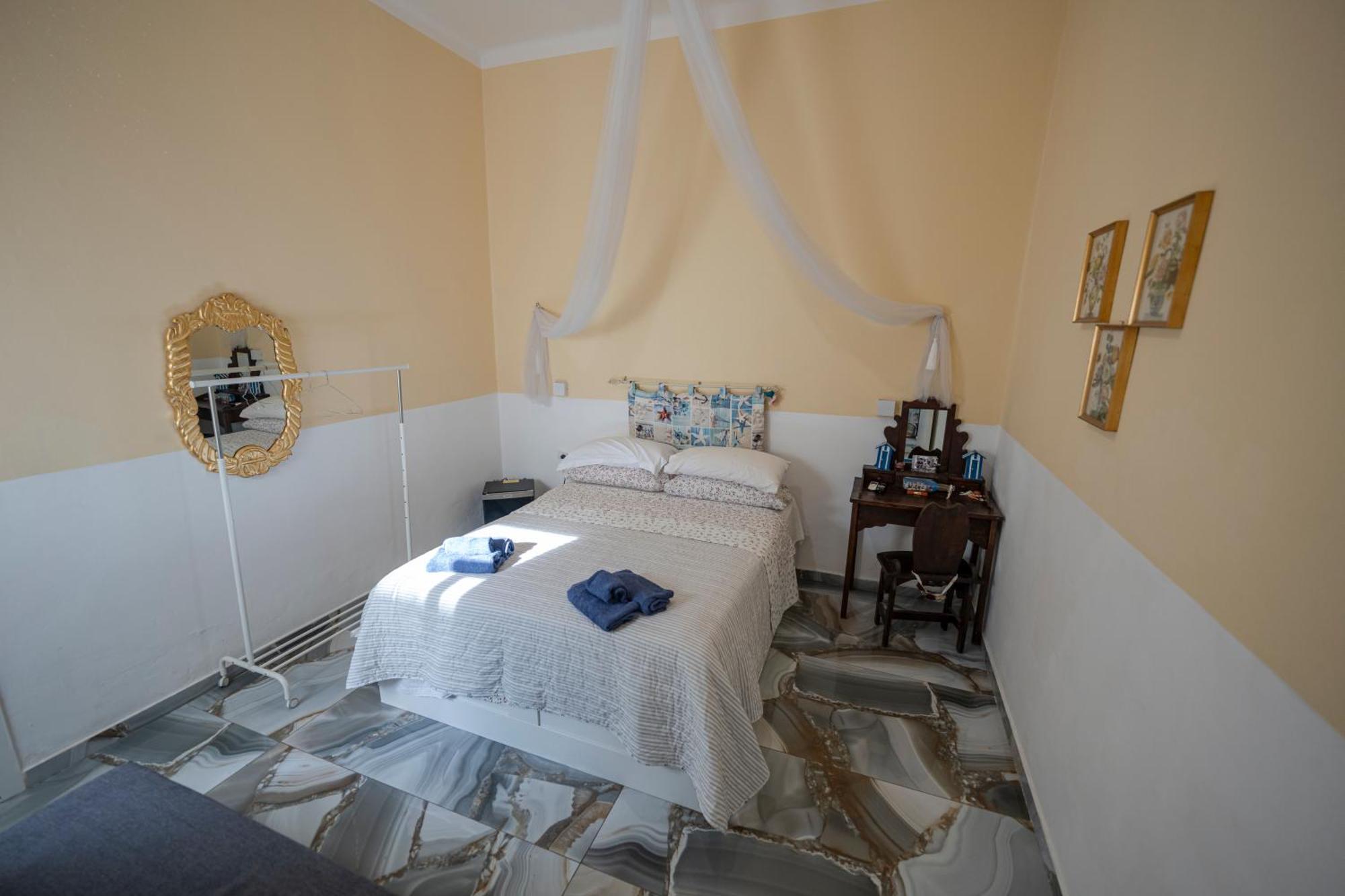 Il Faro 17 Bed & Breakfast Taranto Exterior photo